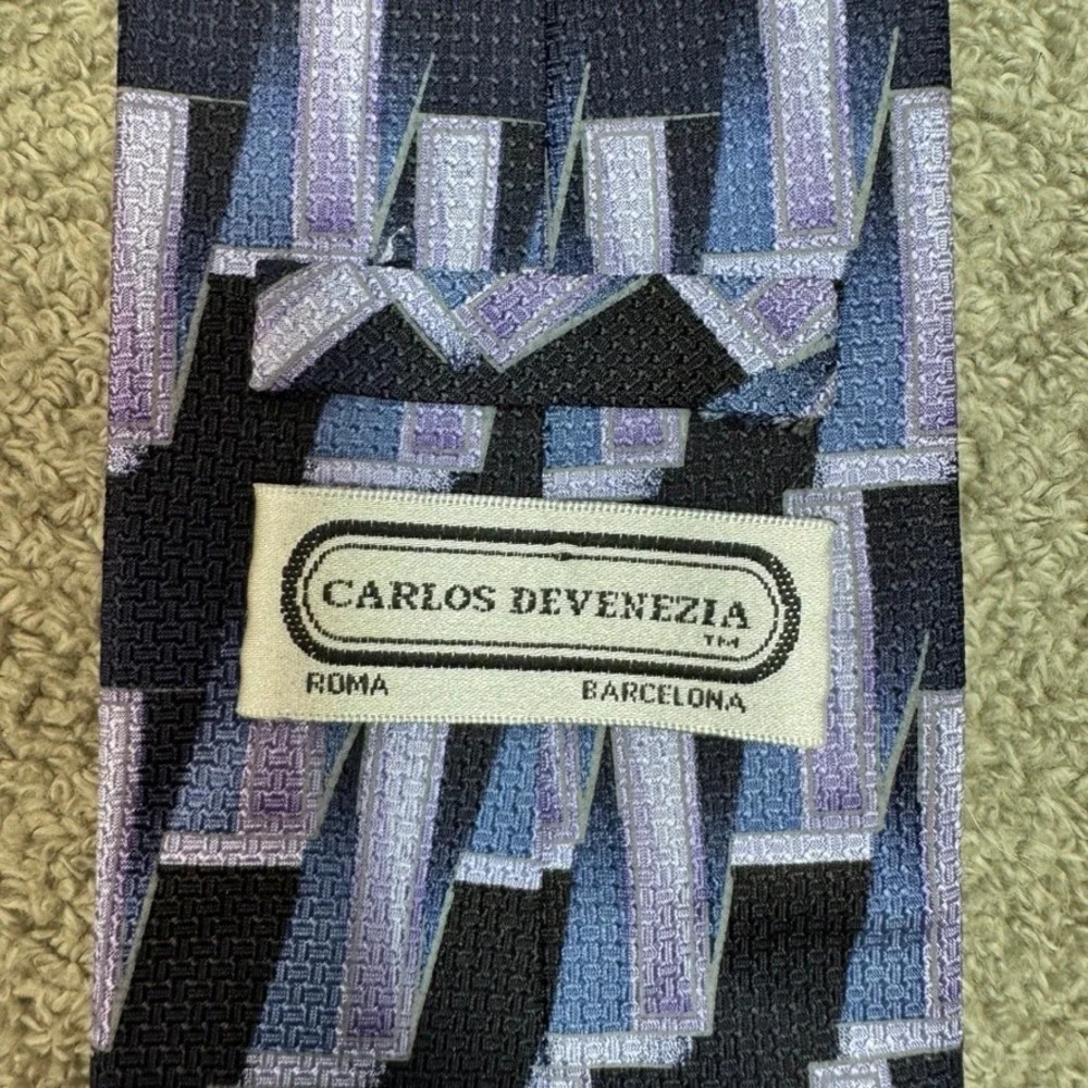 Carlos Devenezia Mens Silk Tie Blue Purple Geometric Abstract Hand Made 59 Inch